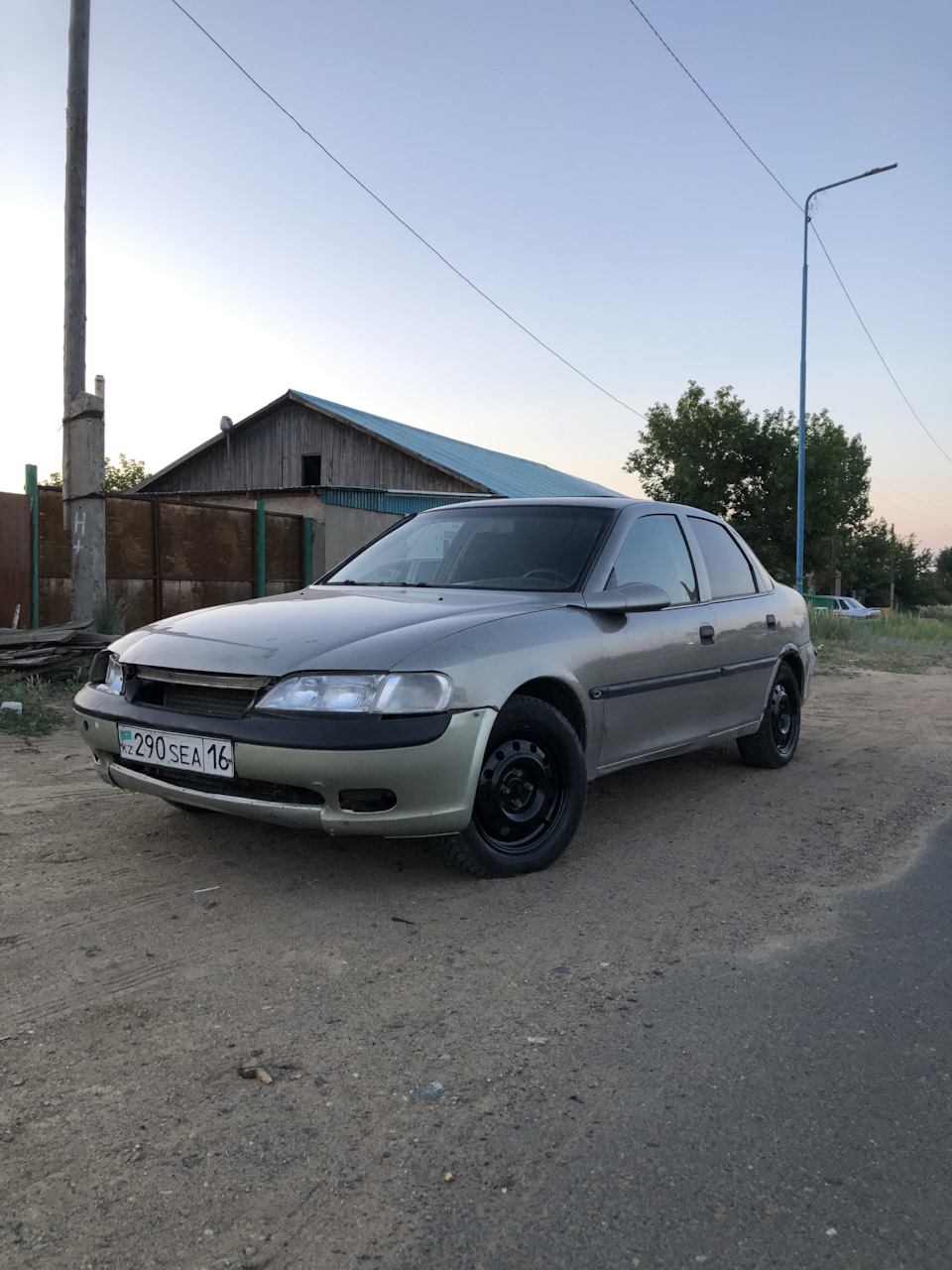 Нужен бампер в цвет дорест — Opel Vectra B, 2,2 л, 1996 года | запчасти ...