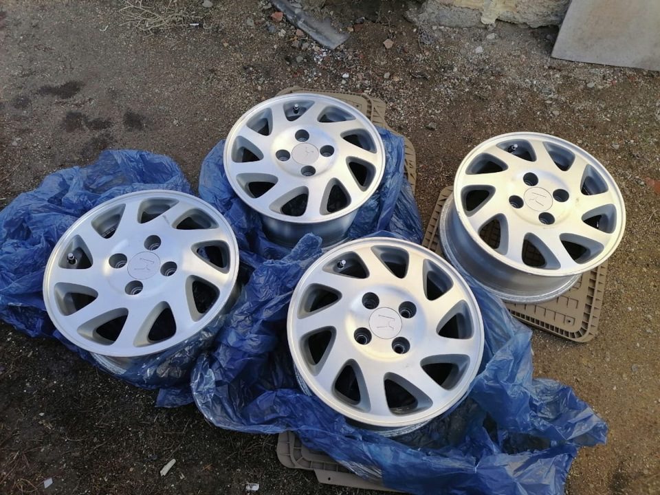 Оригинальное литье на R15 — Honda Insight (2G), 1,3 л, 2010 года ...