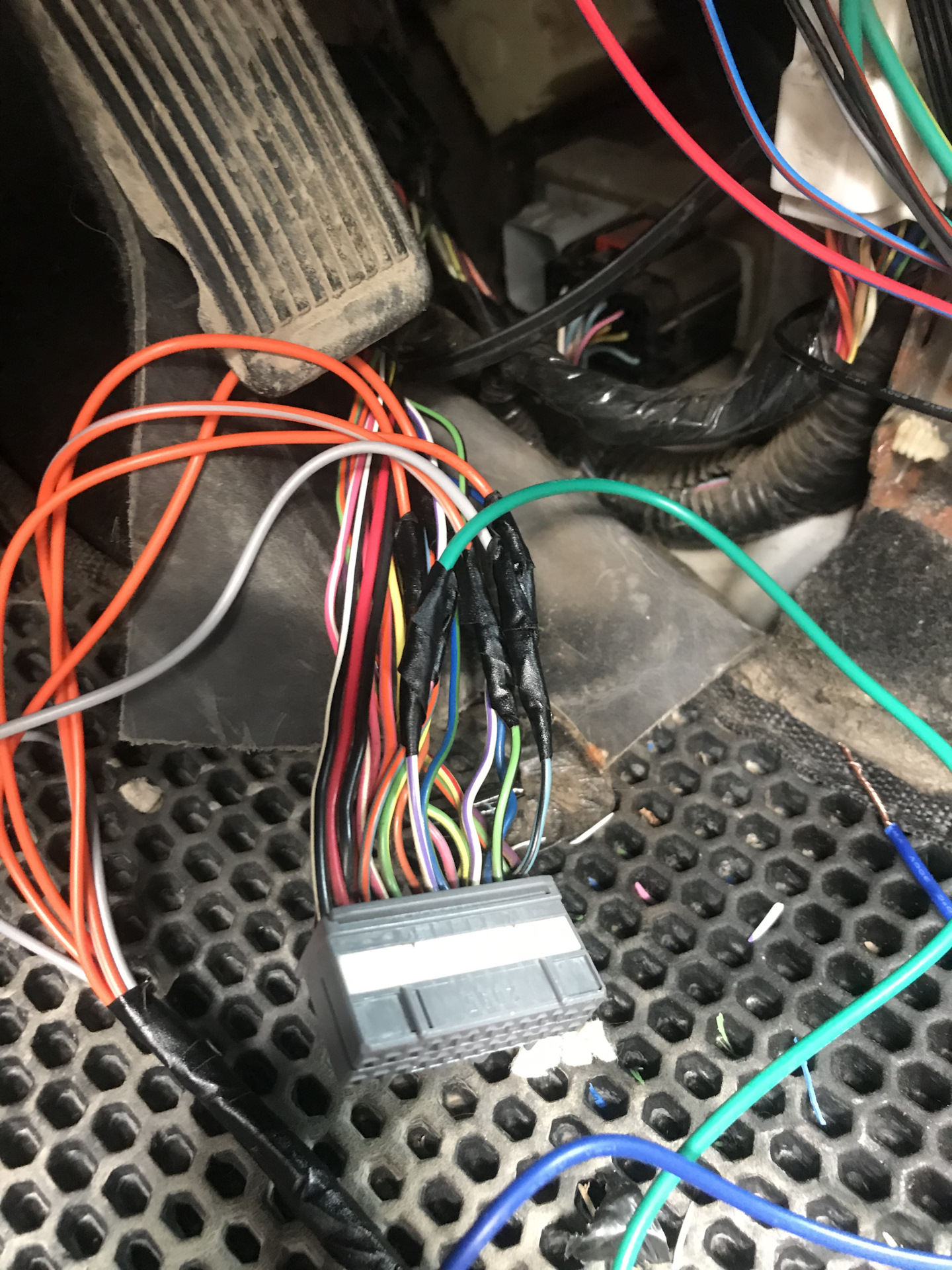 Explorer 2 блок сигнализации. форд фокус 2 2007 штатная сигнализация. форд маверик точки подключения сигнализации. форд фокус 2 2008 сигнализация. установка сигнализации форд.