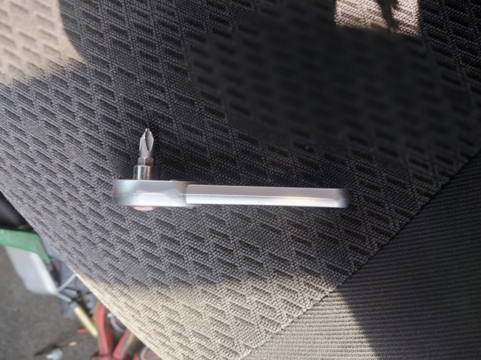 Замена гидрокорректора фар. — Lada Гранта лифтбек, 1,6 л, 2015 года ...