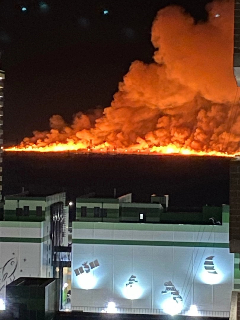 "мосгоргеотреста пожар. Пожар в здании. Пожар на сухом в москве. Пожар на тверской москва. Пожар на сухом в москве.