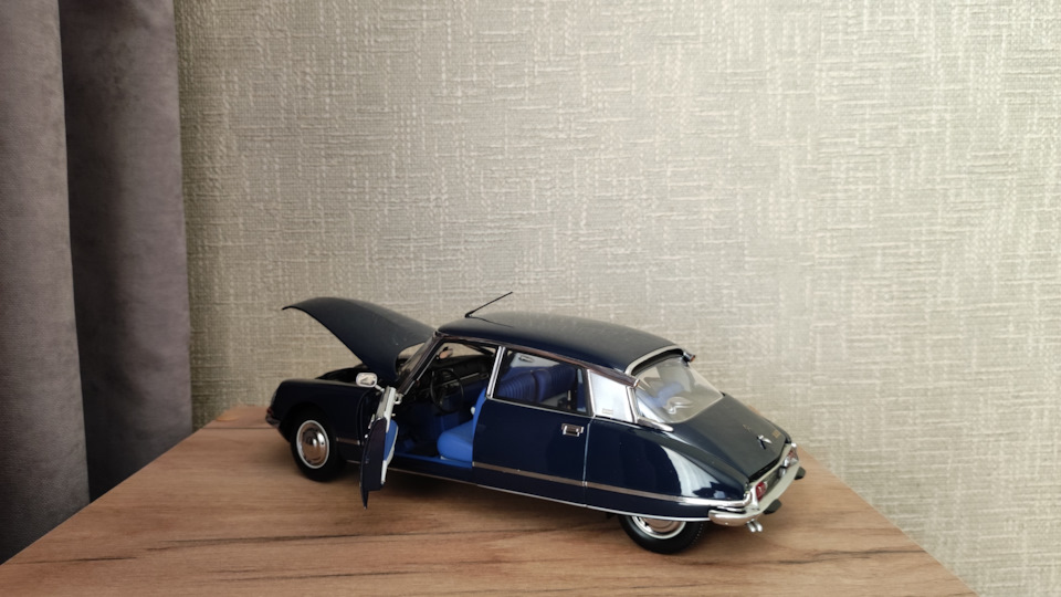 1:18 Citroen DS 23 Pallas (1974) от Norev — Сообщество «Масштабные