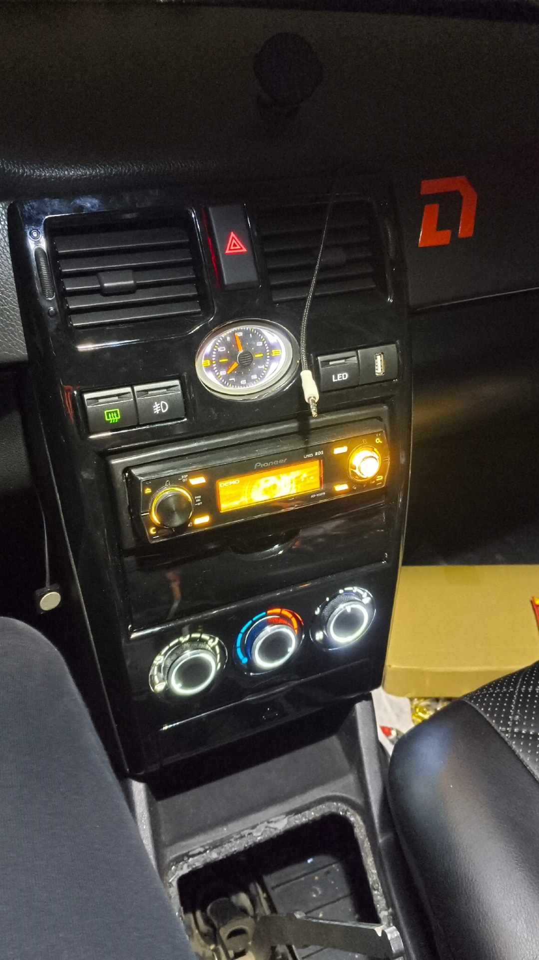 Контурная подсветка салона приора — Lada Приора седан, 1,6 л, 2007 года ...