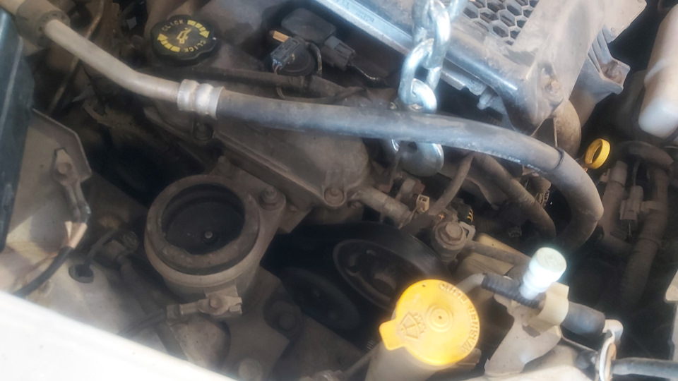 Замена правой подушки двигателя — Mazda CX-7, 2,3 л, 2008 года ...