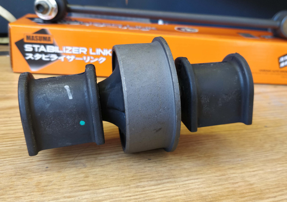 Стойки стабилизатора и его же втулки + сайлентблоки Masuma. — Toyota ...