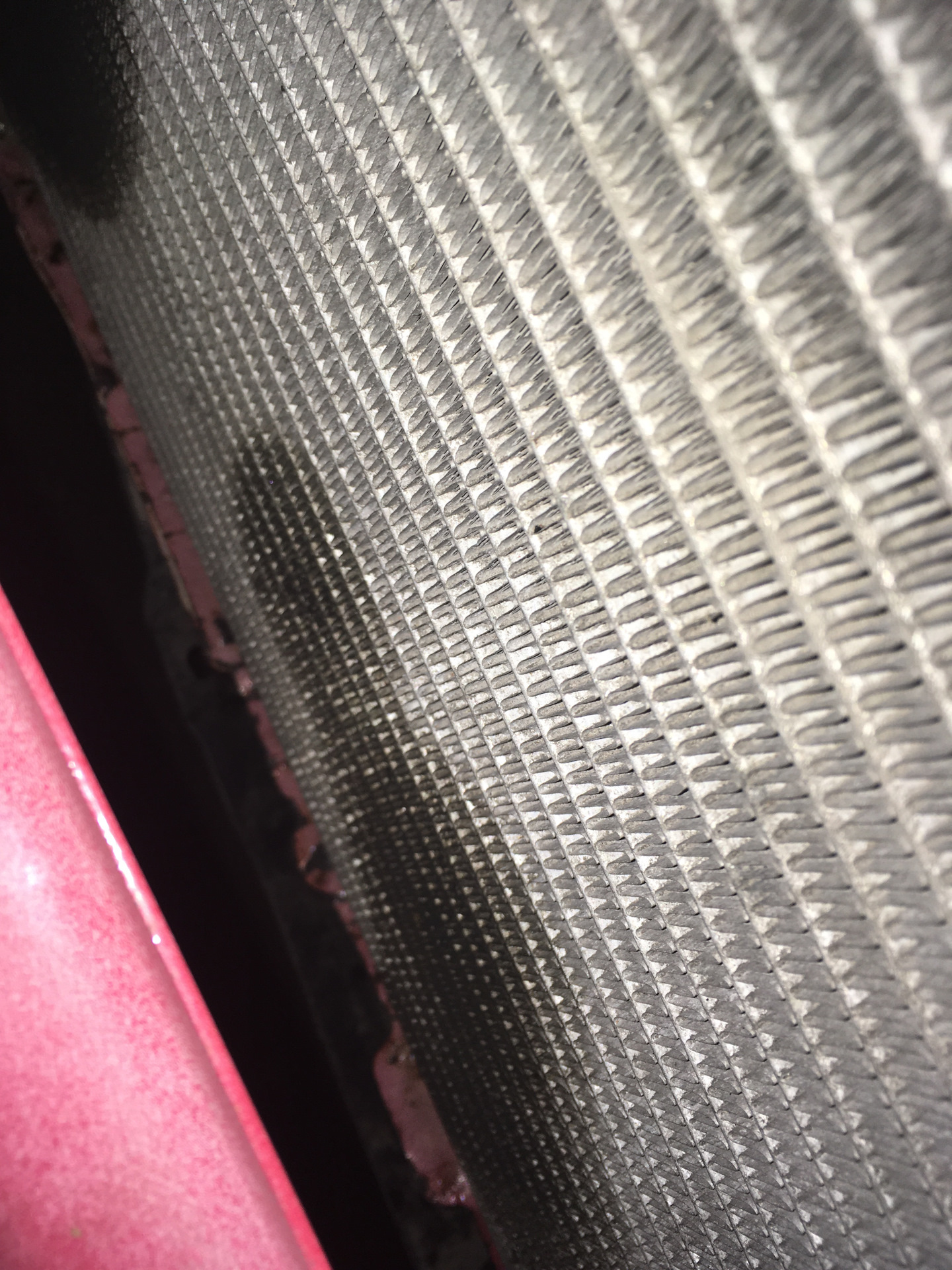 Стучит в батарее отопления в квартире. Радиатор чугунный nova 500. Шумоизоляция труб отопления. Радиатор чугунный nova 500. Радиатор в квартире.