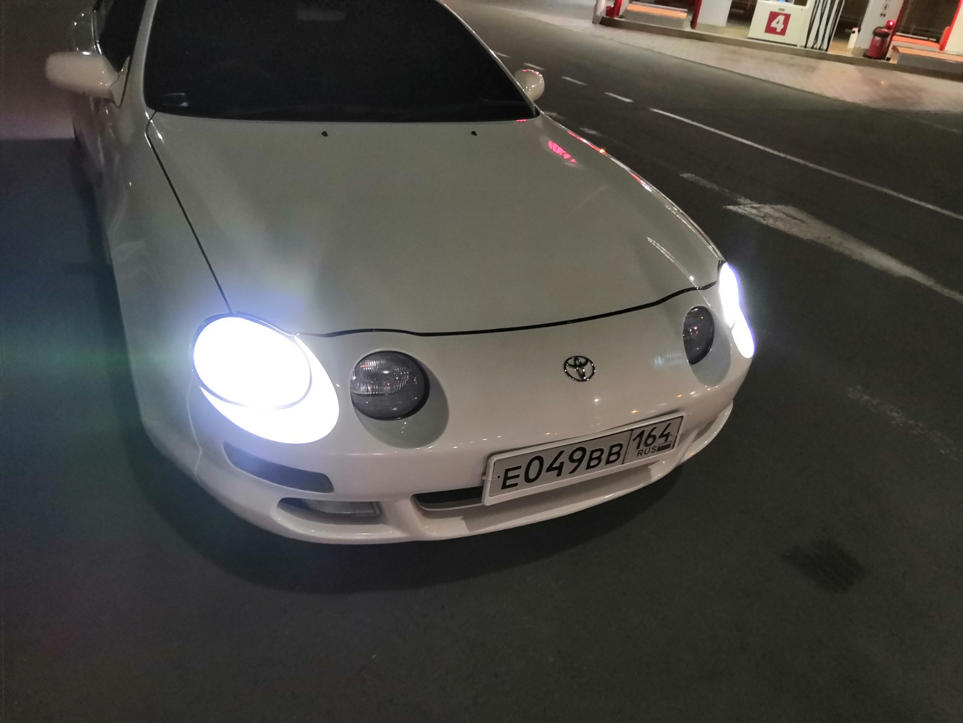 Как поменять дальний свет celica