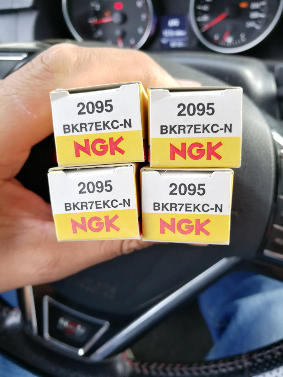 Фото в бортжурнале Haval H6 (1G). Запчасти на фото: BKR7EKCN