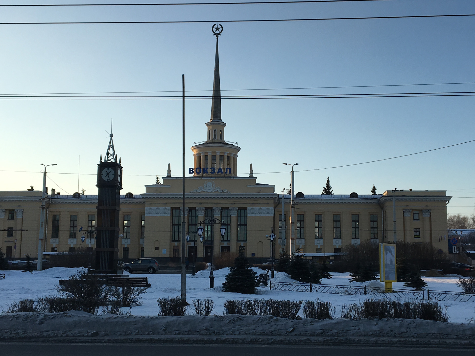 Камера жд станция. Петрозаводский вокзал. Железнодорожный вокзал Петрозаводск. Вокзал Петрозаводск зимой 2022. Петрозаводск морской вокзал.