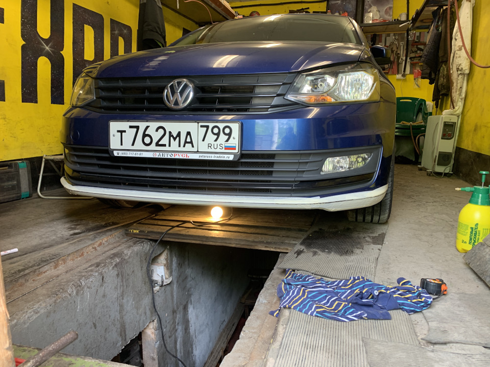 Установка силовых порогов с просечкой от DiscoveryMan на Ленд Ровер ...