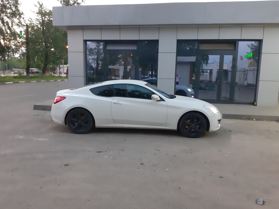 Hyundai Genesis Coupe 2020