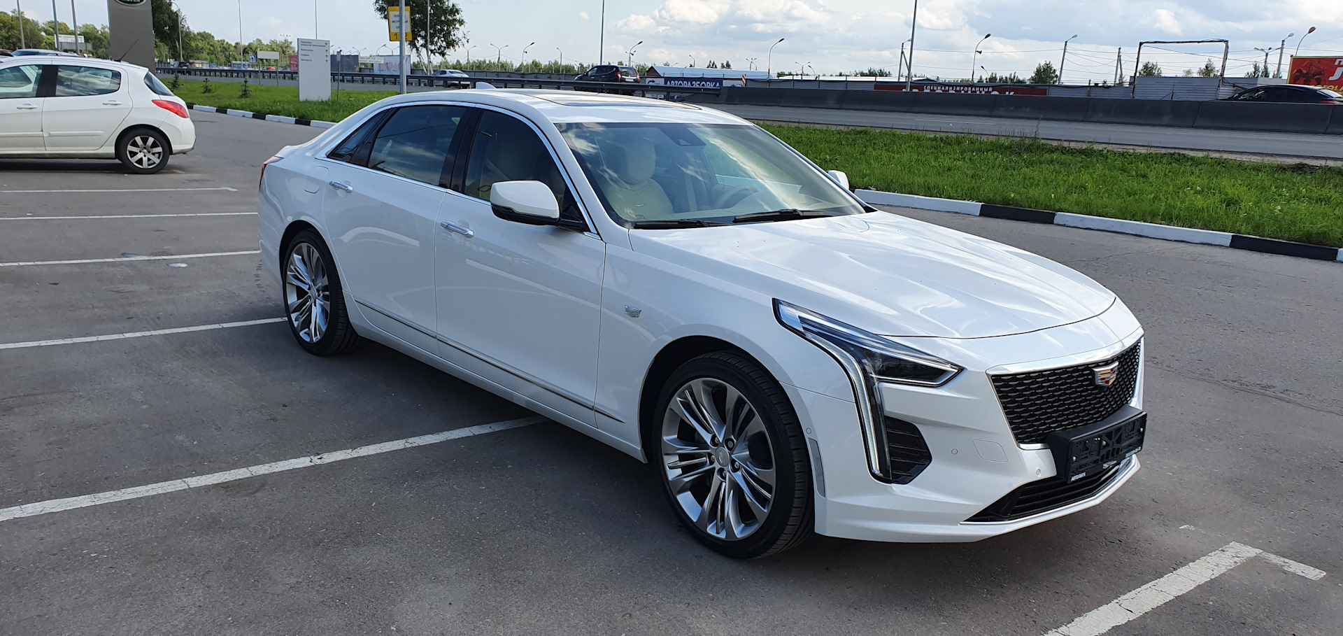 White 2020. Cadillac ct6 2021. Cadillac ct6 Platinum 2020. Cadillac ct6 белый.