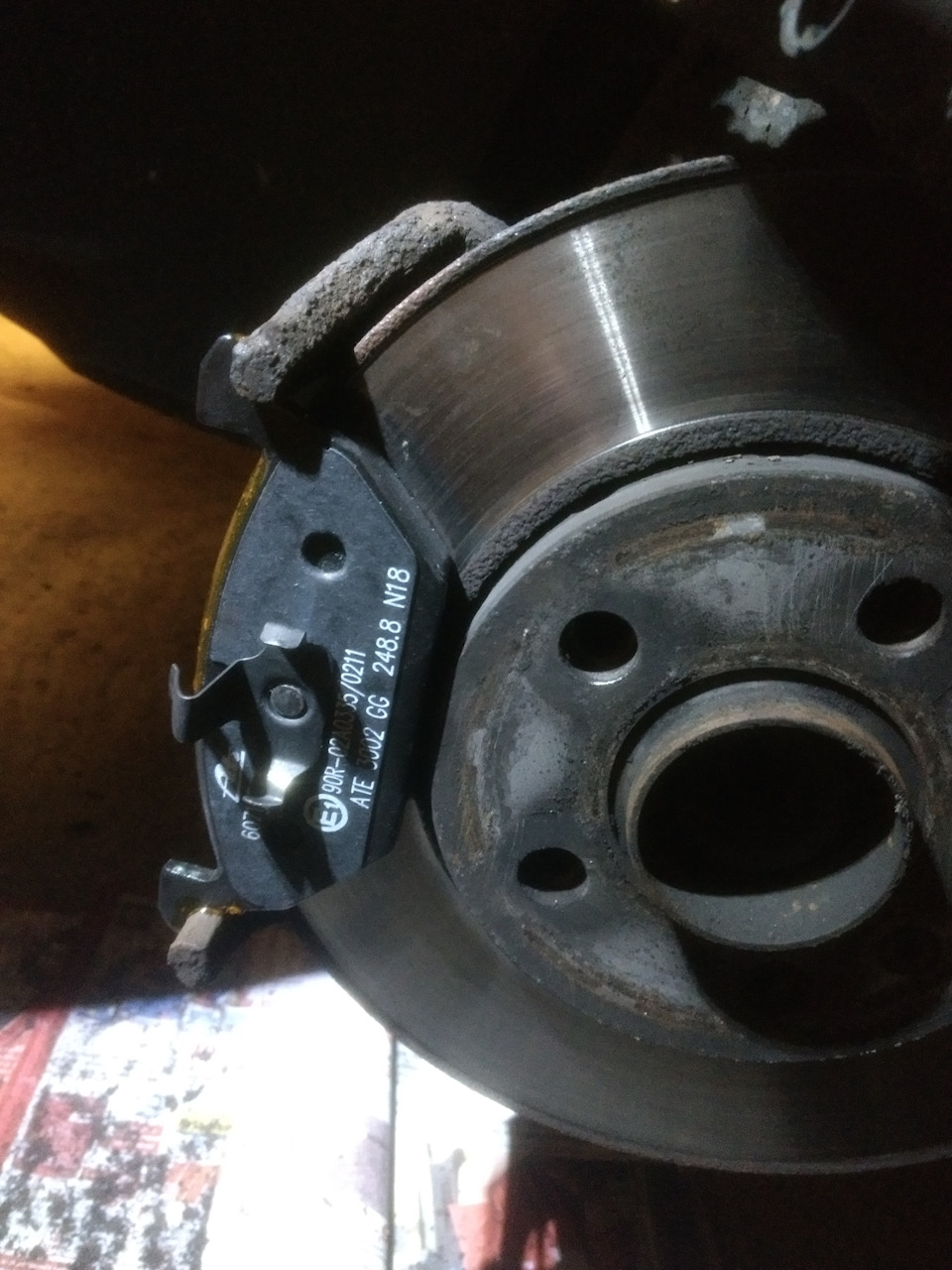 Тормозные колодки заменены — Volkswagen Polo Hatchback Mk4F, 1,2 л ...