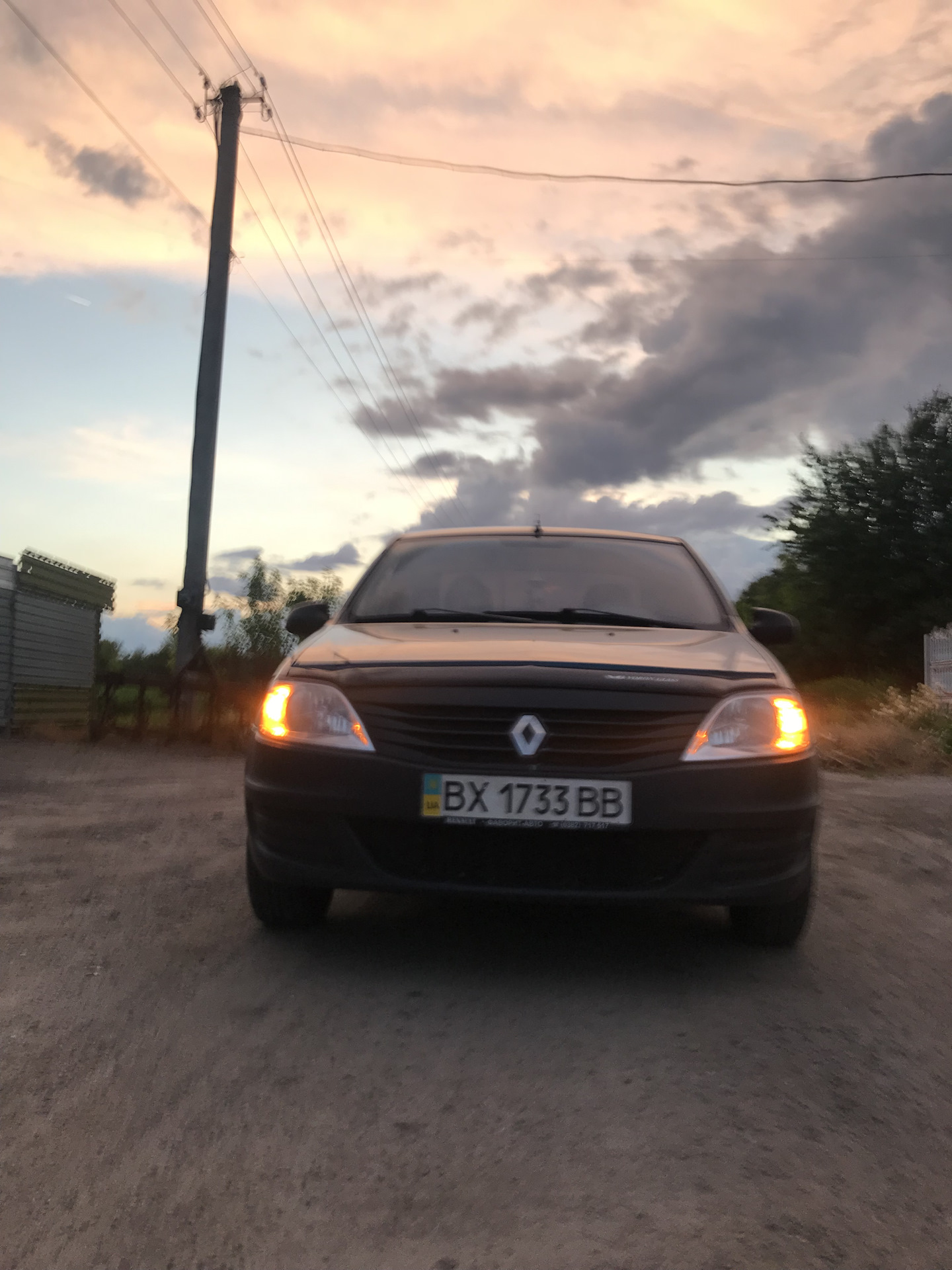 Повторитель поворота рено дастер. Логан поворотники. Звук поворотника рено логан. Повторитель поворота рено логан 1. Повторитель поворота рено лагуна 2 артикул.