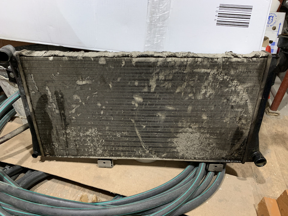 Замена радиатора, тосола на антифриз — Lada 4x4 3D, 1,7 л, 1997 года ...