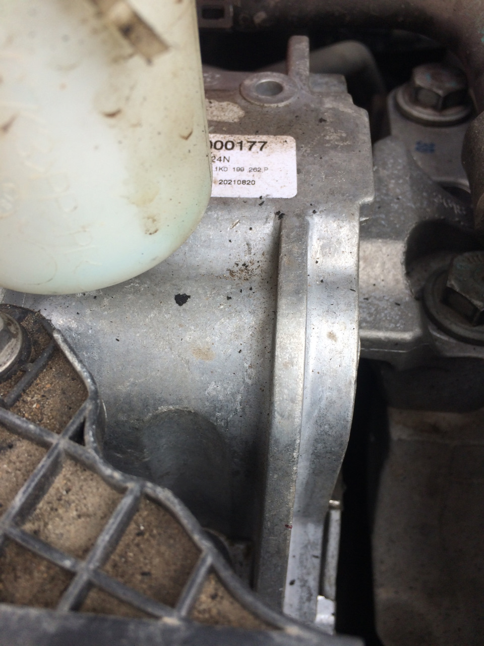 Замена шкива компрессора кондиционера и ремня — Skoda Yeti, 1,8 л, 2014 ...