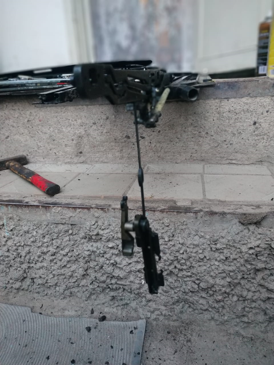 ZRAAAgNSoeA 960 Как обслуживать люк на автомобиле