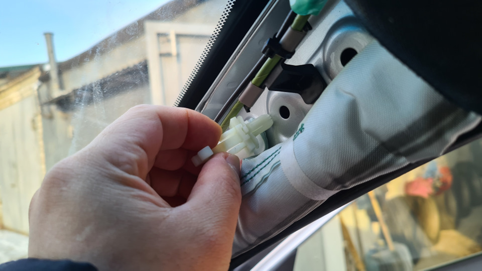 как снять боковые панели playstation 5