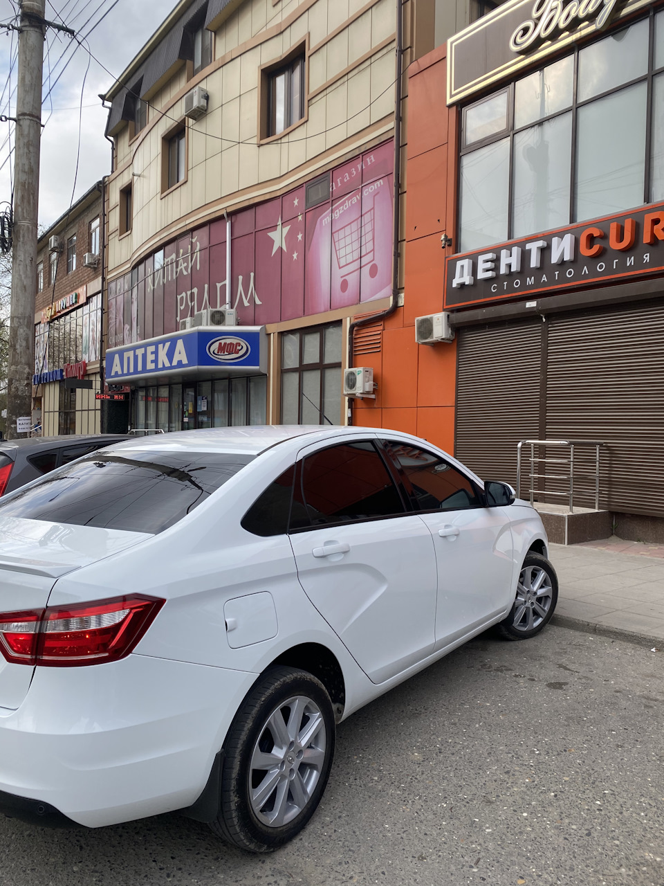 Колеса от весты 20 года и новый Акб — Lada Vesta, 1,6 л, 2017 года |  колёсные диски | DRIVE2