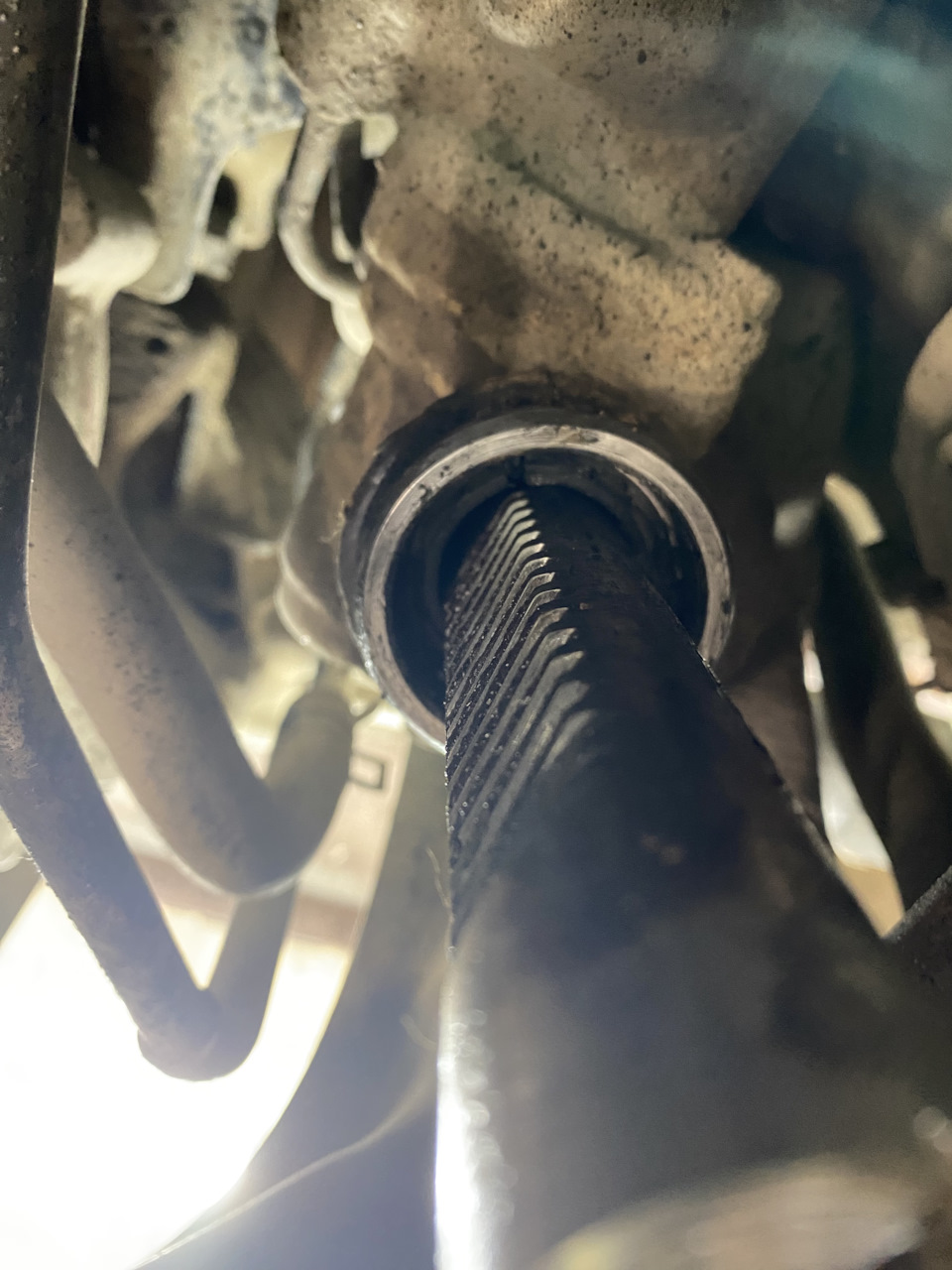 Далее, вынимаем кольцо — Hyundai Tucson (JM)