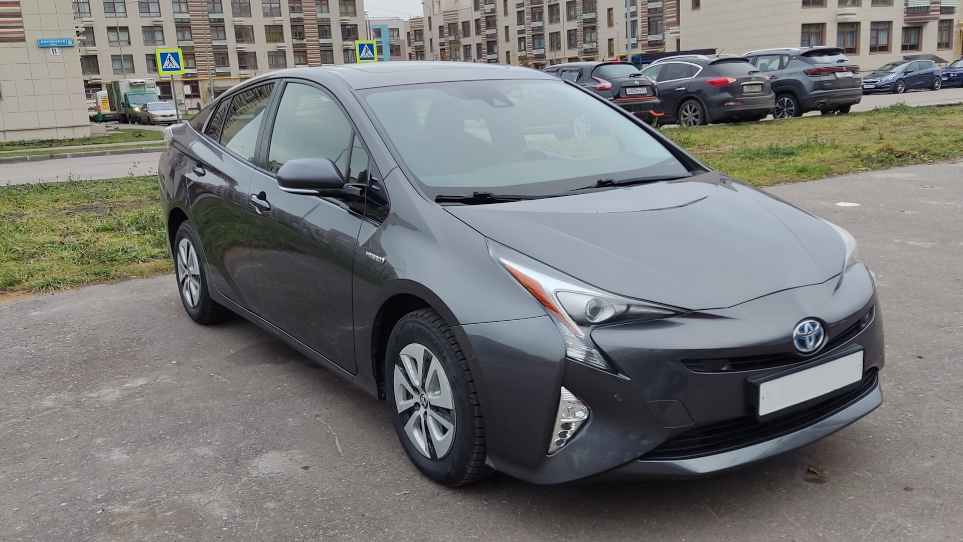 Toyota Prius (50) 1.8 гибридный 2017 | 51 Li-ion на DRIVE2