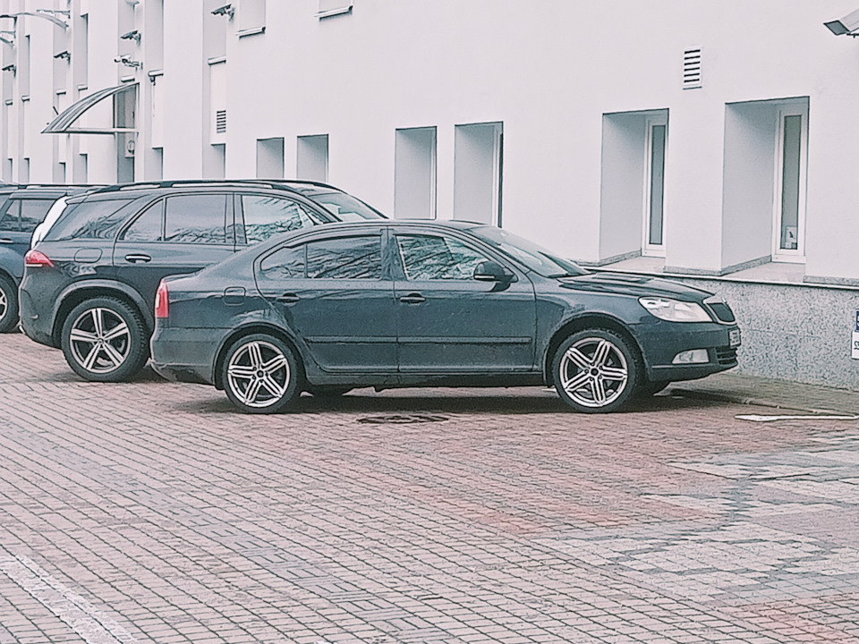 18 — Skoda Octavia A5 Mk2, 1,6 л, 2012 года | колёсные диски | DRIVE2