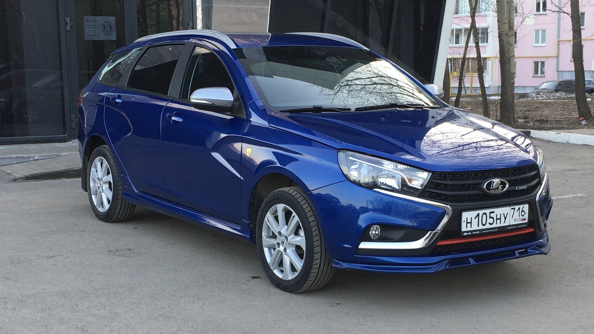 Lada Vesta SW 1.6 бензиновый 2020 | R-design на DRIVE2