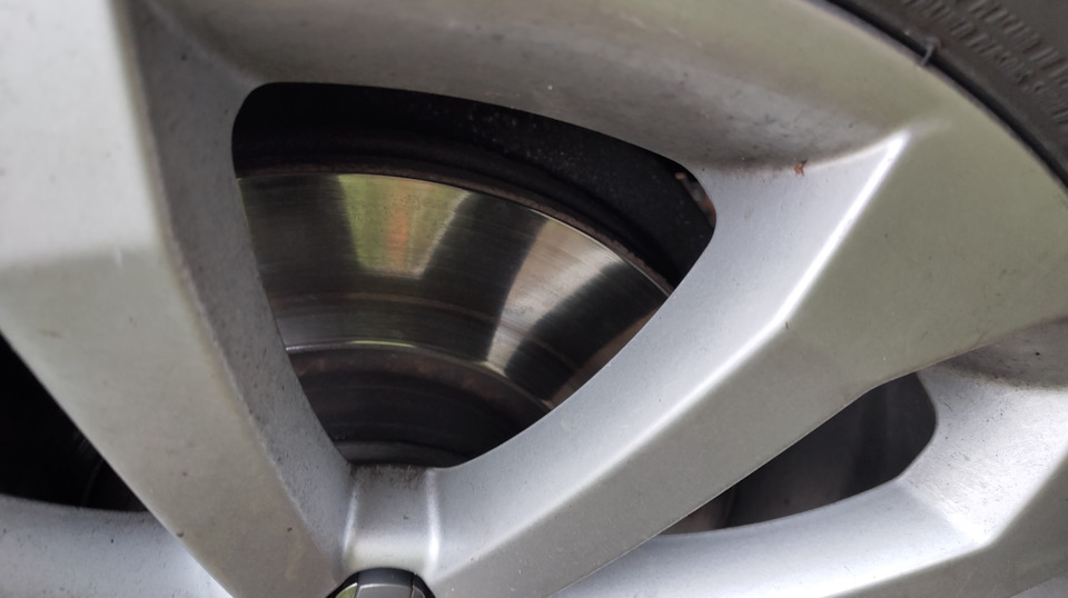 Тормозные колодки Miles Ceramic. Проба — Audi Q5 (1G), 2 л, 2013 года ...