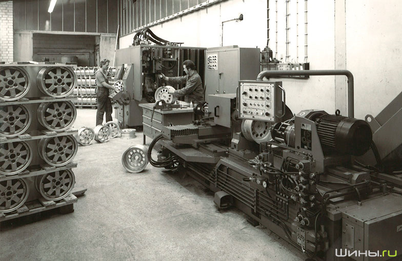 Производство дисков Borbet (фото из архива компании, 1979 год) — Suzuki Vitara (4G)