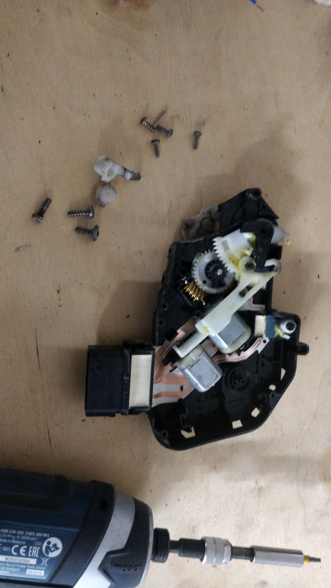 Ремонт замка багажника вольво хс70 - фото - АвтоМастер Инфо