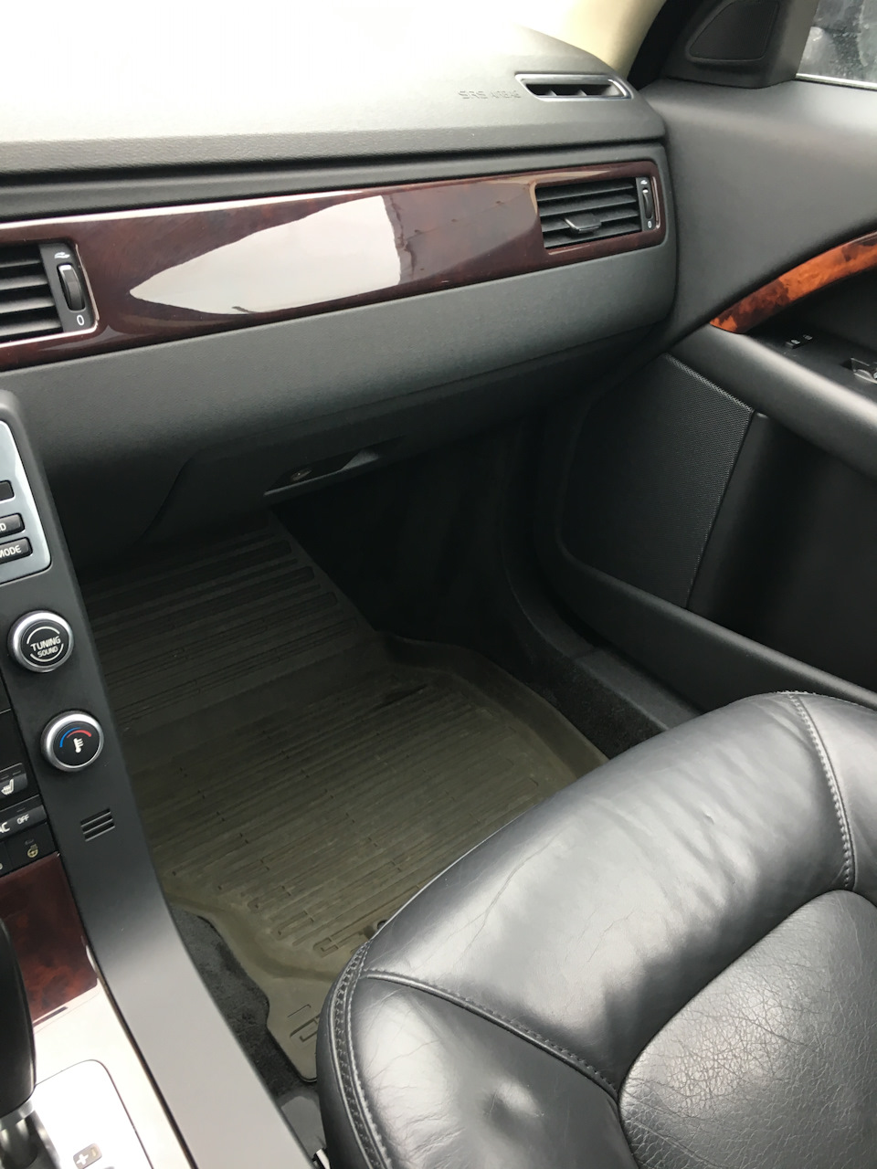 Фото в бортжурнале Volvo XC70 III