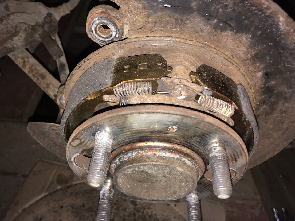 Как поменять колодки ручника на хендай соната