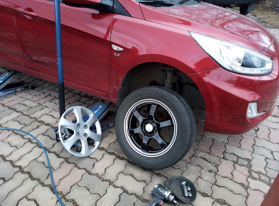 Фото в бортжурнале Hyundai Solaris Hatchback