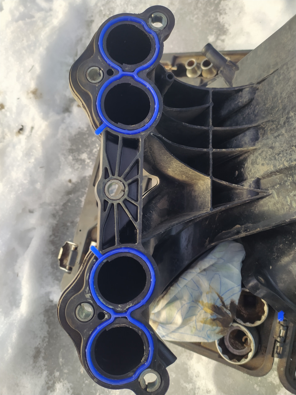 Замена прокладок впускного коллектора Гранта 8кл 11186. — Lada 21103, 1 ...