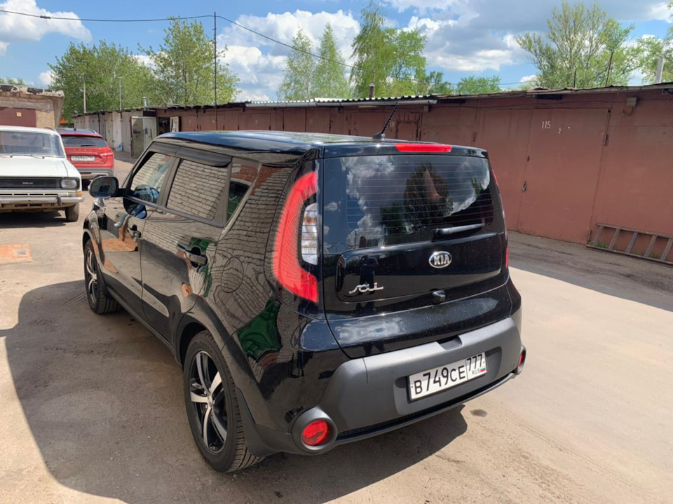 Спойлер установлен. — KIA Soul (2G), 1,6 л, 2016 года | тюнинг | DRIVE2
