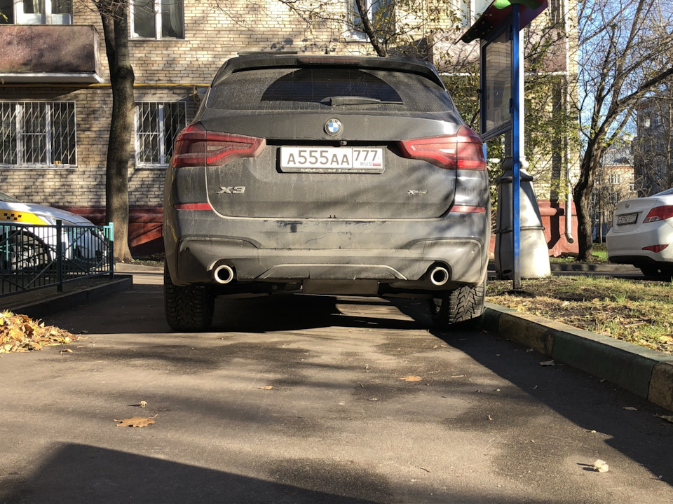 Вид сзади — BMW X3 (G01)