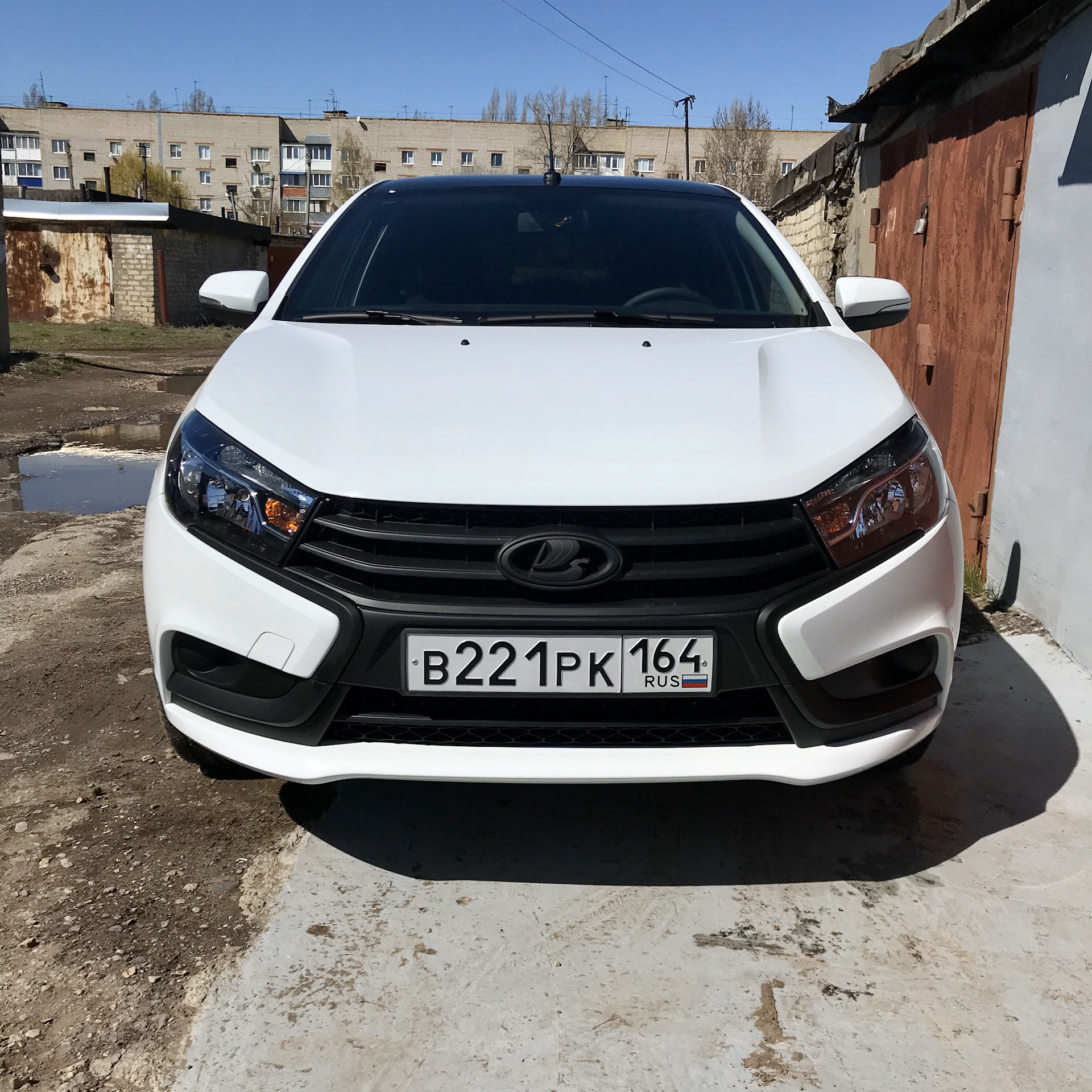 Антихром ng. Антихром ng. Черные молдинги на весту на бампер. Антихром ng. Антихром ng.