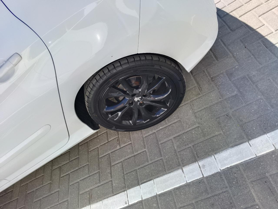 Колёса — Peugeot 308 (1G), 1,6 л, 2013 года | колёсные диски | DRIVE2