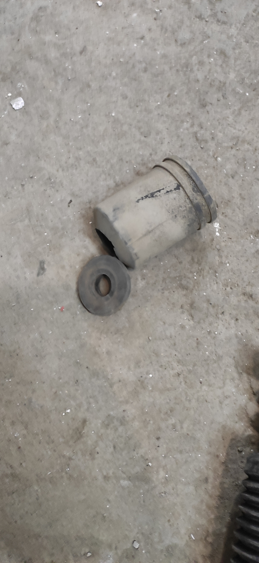 Замена пыльника стойки без снятия — Mitsubishi Lancer IX, 2 л, 2006 ...