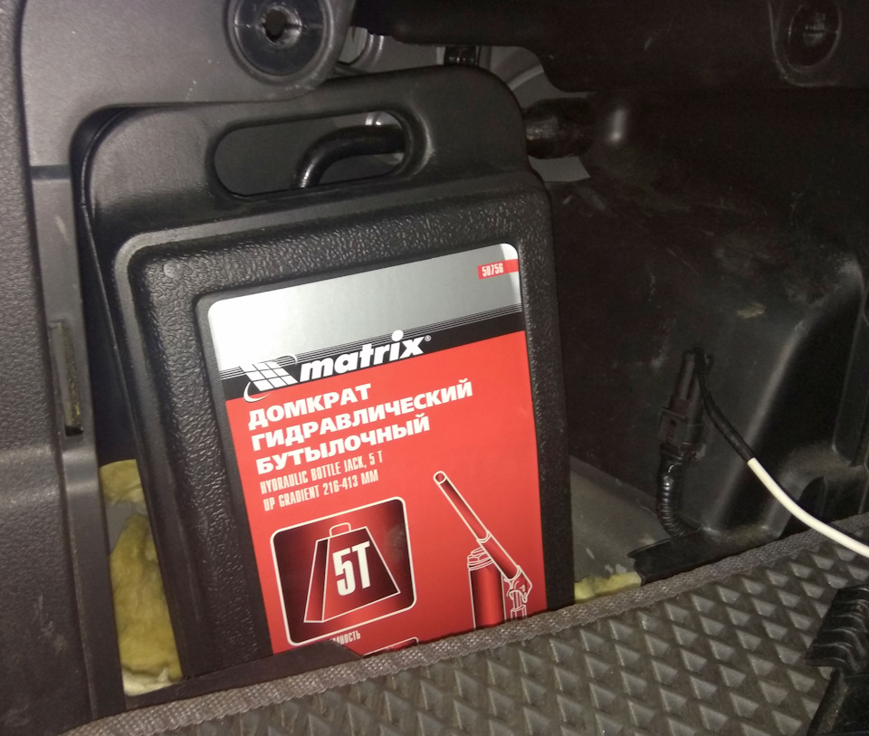 Фото в бортжурнале SsangYong Kyron. Запчасти на фото: 216413