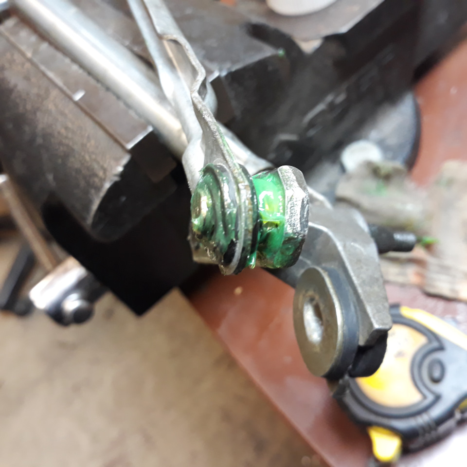 ТО трапеции и редуктора дворников — Volkswagen Passat B5, 1,8 л, 1997 ...