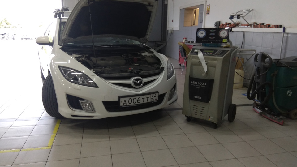 Дозаправка кондиционера — Mazda 6 (2G), 2 л., 2009 года | визит на ...