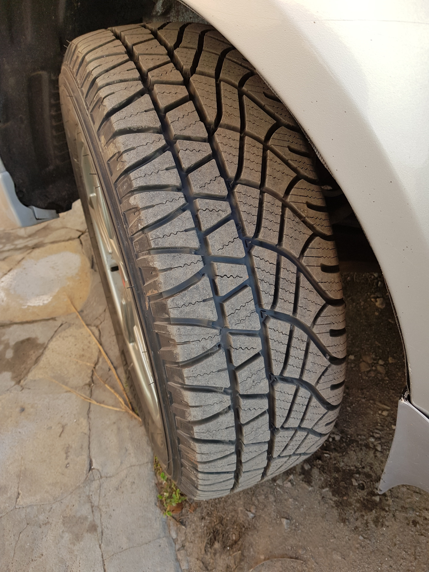 Шины мишлен кросс. 215/65 R16 Michelin Latitude Cross XL. Michelin Latitude Cross 215/65 r16 102h. Michelin Latitude Cross r16. Michelin Latitude Cross 225/65 r17 102h.