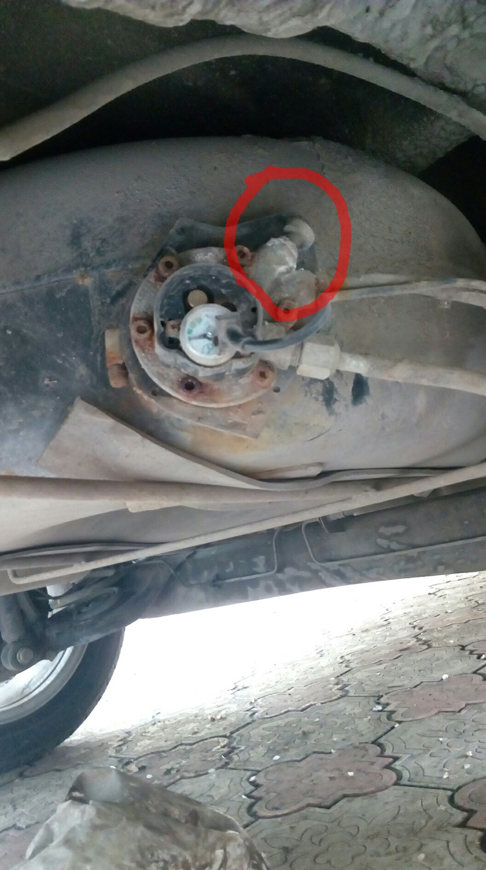 ТО-6 и замена крана на газовом баллоне — Lada Ларгус, 1,6 л, 2015 года ...