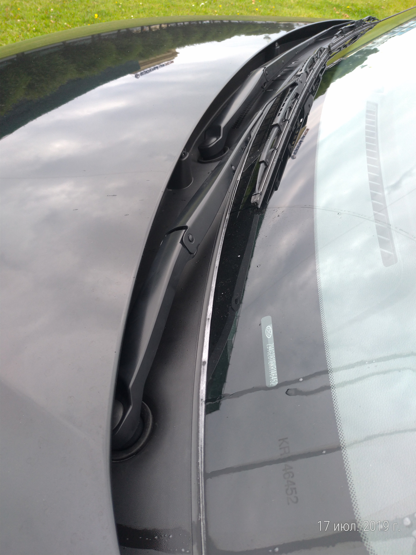 Резинки низ дверей крета. Уплотнительная резинка на дверь хендай крета. Уплотнители дверей крета. Хендай крета клипса уплотнителя двери. Уплотнительная резина хендай крета 2018.