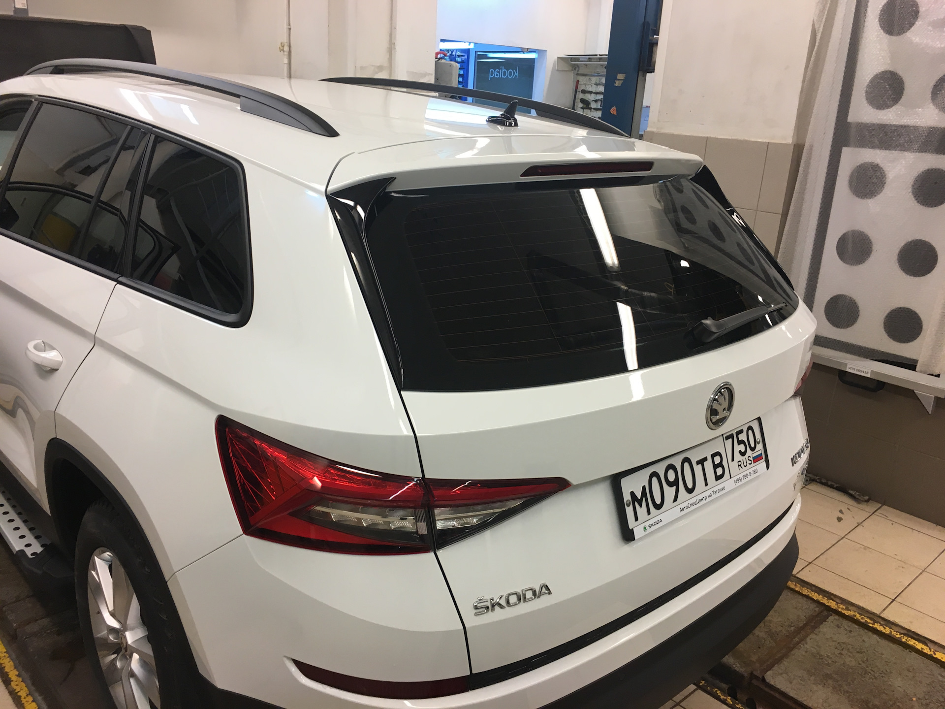 шкода кодиак дверь багажника. шкода карок крышка багажника. Skoda karoq багажник. Skoda kodiaq крышка багажника. Skoda kodiaq крышка багажника.