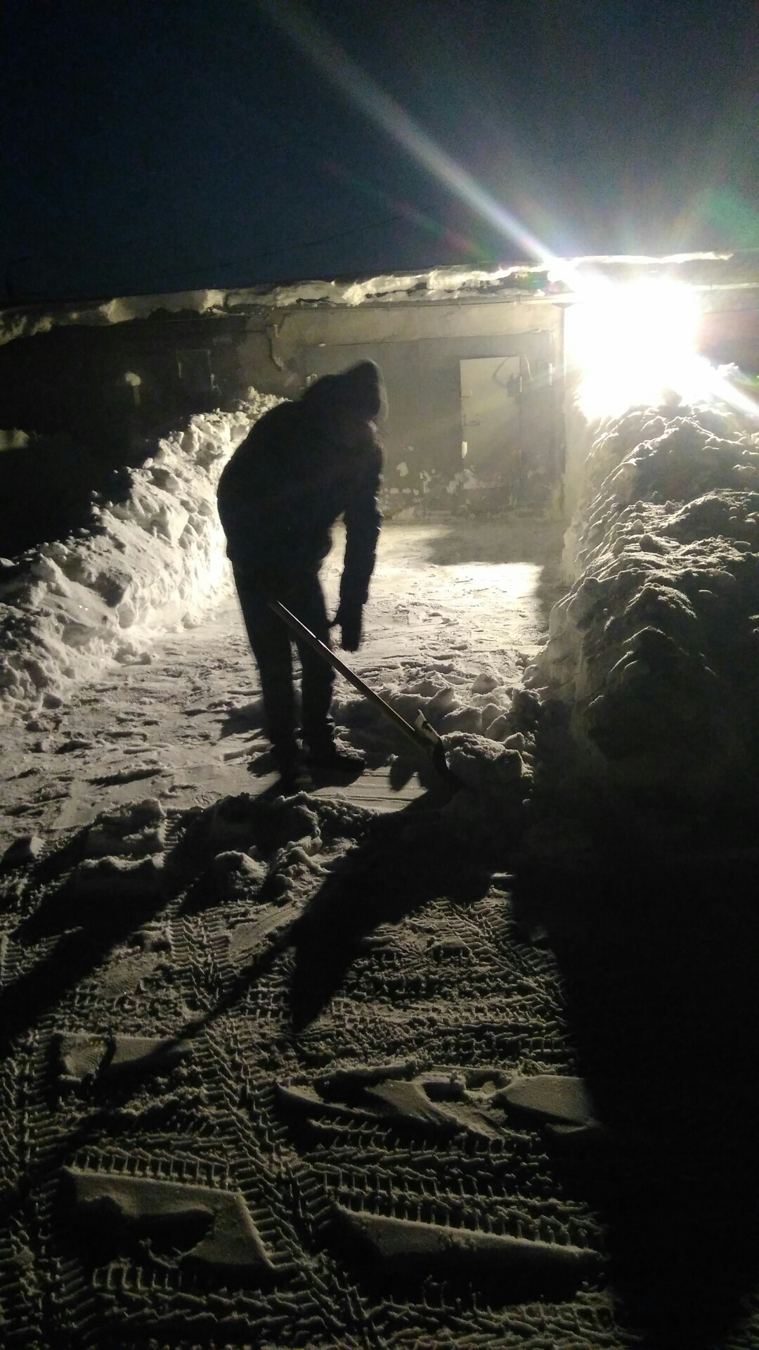 На улице -35, пришла пора помыть печку и поставить доп помпу бош ее ...