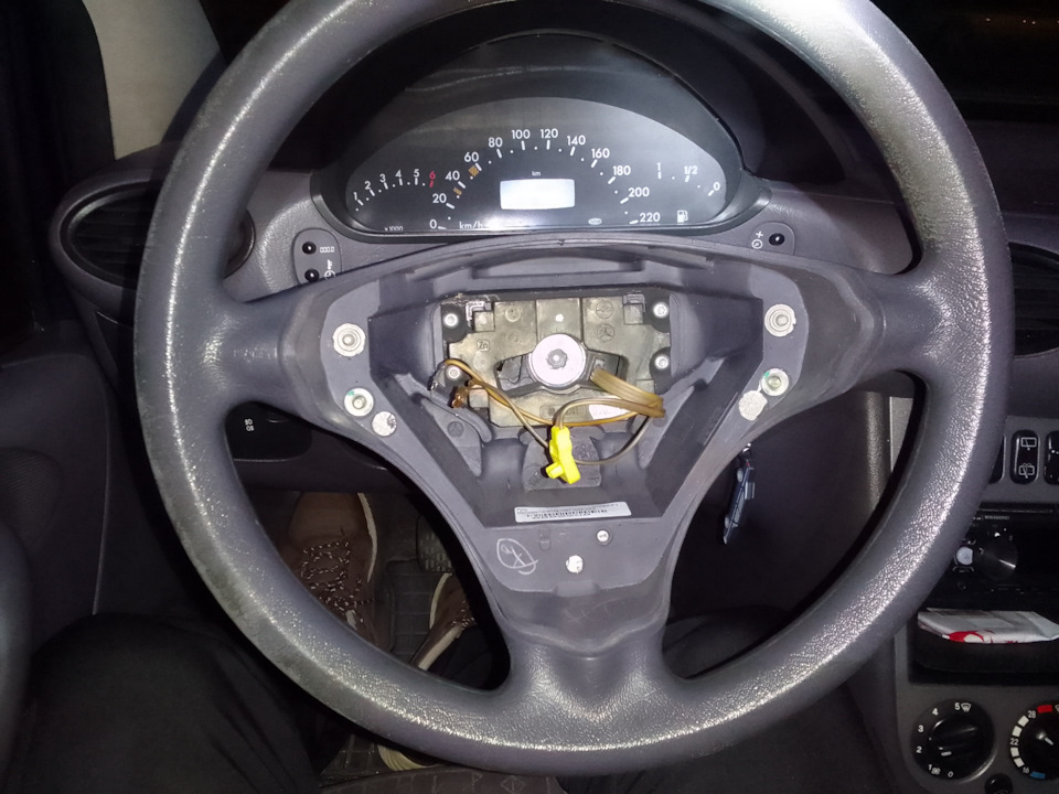 Подрулевой переключатель — Mercedes-Benz A-Class (W168), 1,4 л, 2002 ...