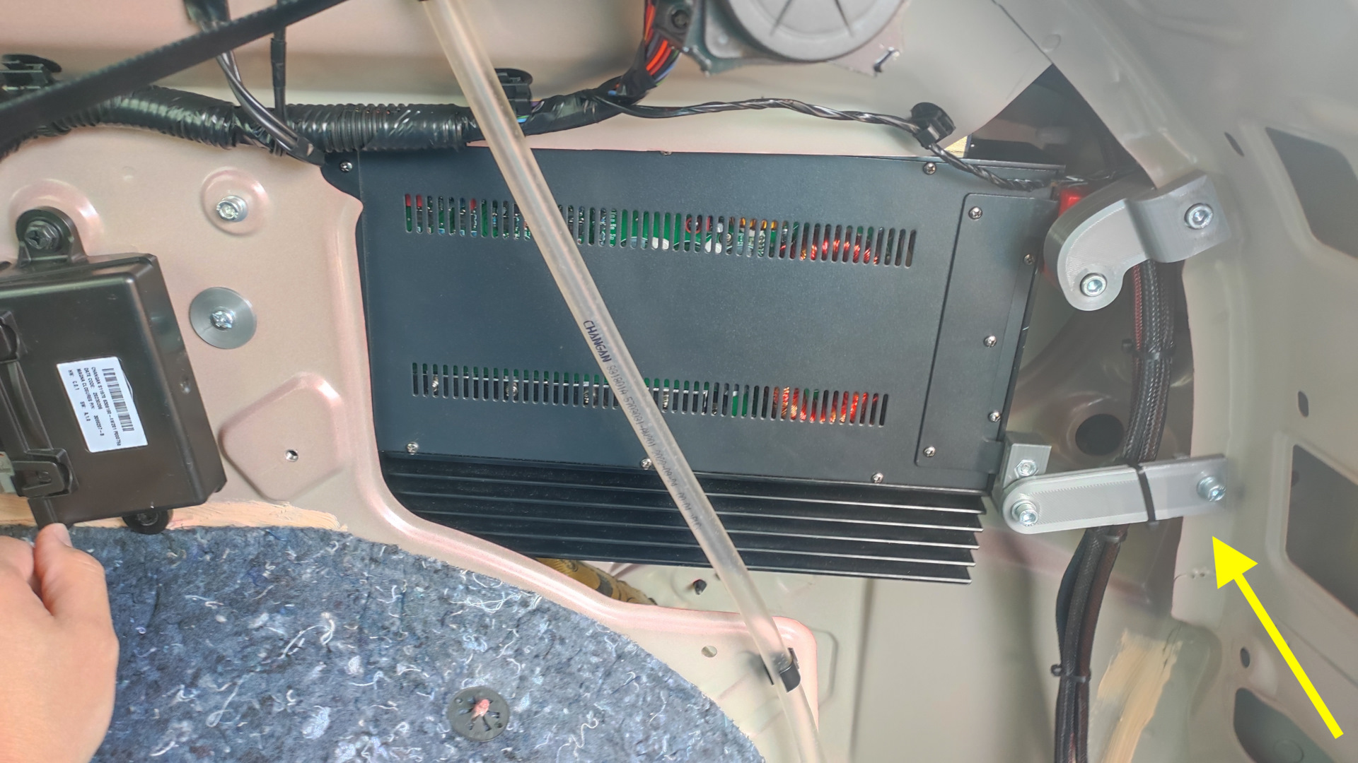 Установка нижнего кронштейна — Changan CS55 Plus (2G)