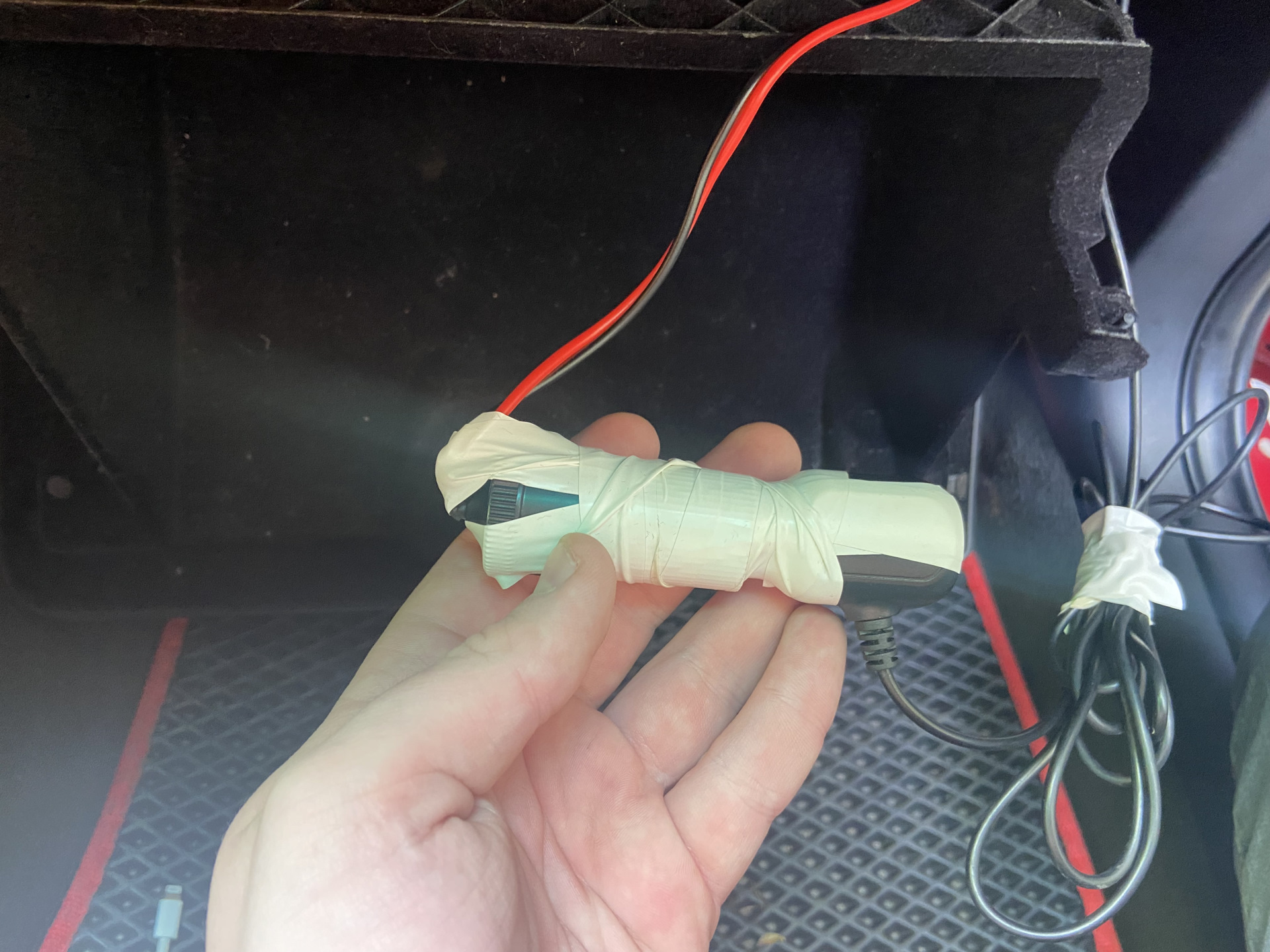 [8] — Грамотное скрытое подключение видеорегистратора. — BMW 1 series ...